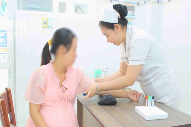 Tầm soát dị tật thai nhi: Những xét nghiệm mẹ bầu không nên bỏ qua